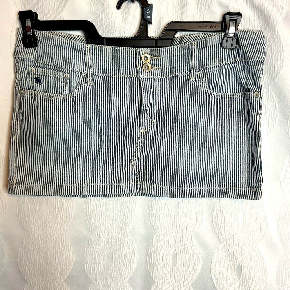 Abercrombie and Fitch blue white striped skirt stretch 2